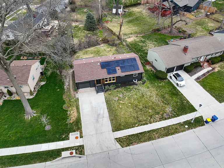 7109 Conser St — Photo 2