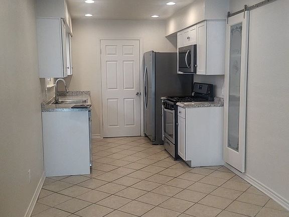 3rd image of 5704 Emerald Forest Dr #B