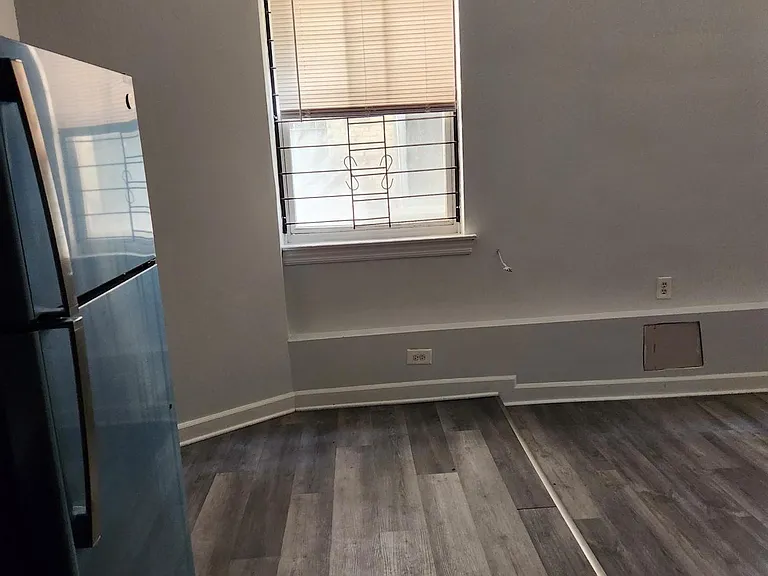 Everett Apartments — Photo 14