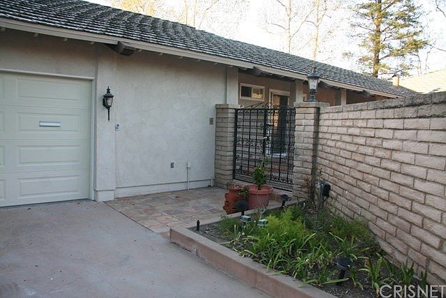 1st image of 3827 Charthouse Cir