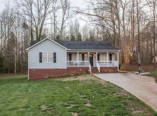 113 Battle Dr, Thomasville, NC 27360