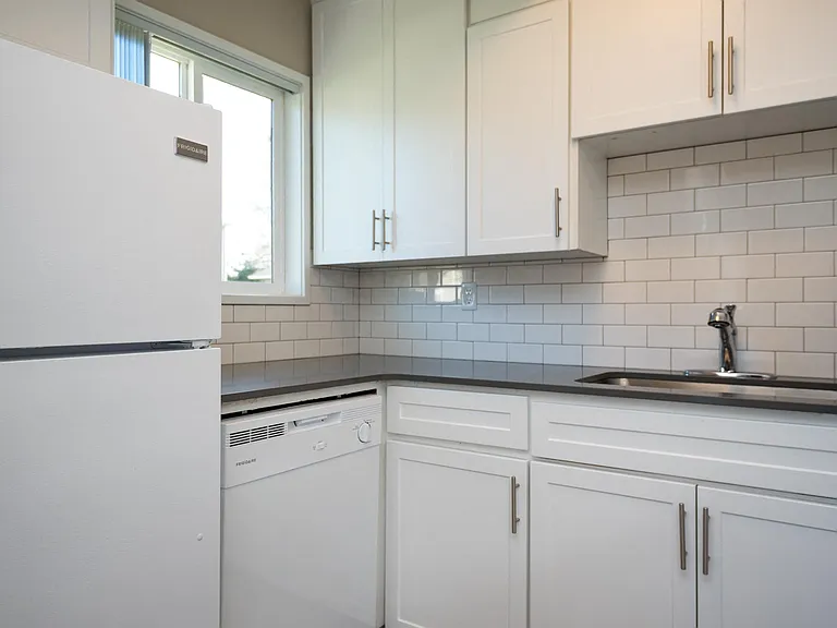 The Jax Apartments | Kitchen