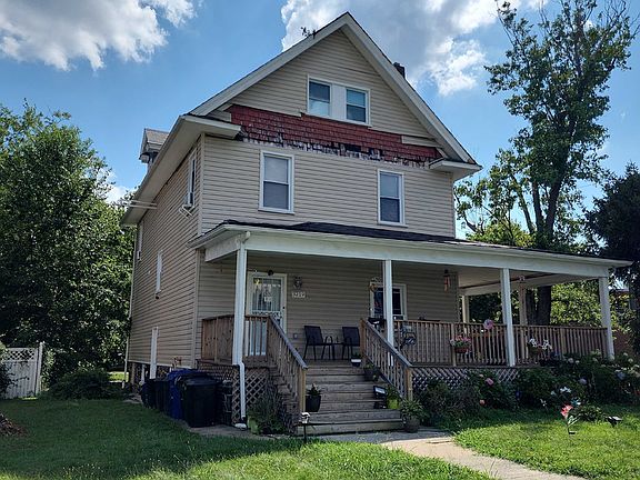 2nd image of 3219 Carlisle Ave