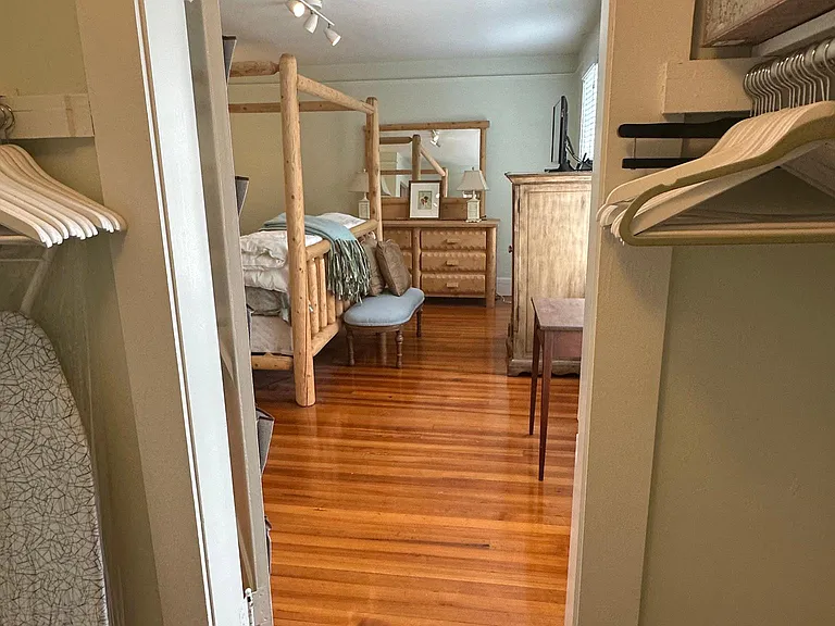 12 E Earle St #A — Photo 8