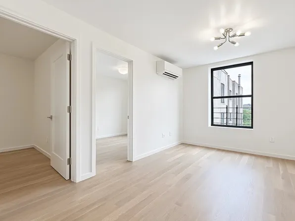 524 West 134th Street image 7 of 21