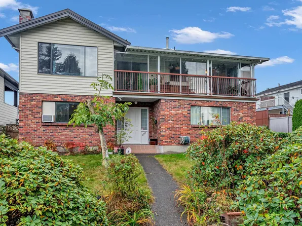 6760 Lakeview Ave, Burnaby, BC V5E 2P4