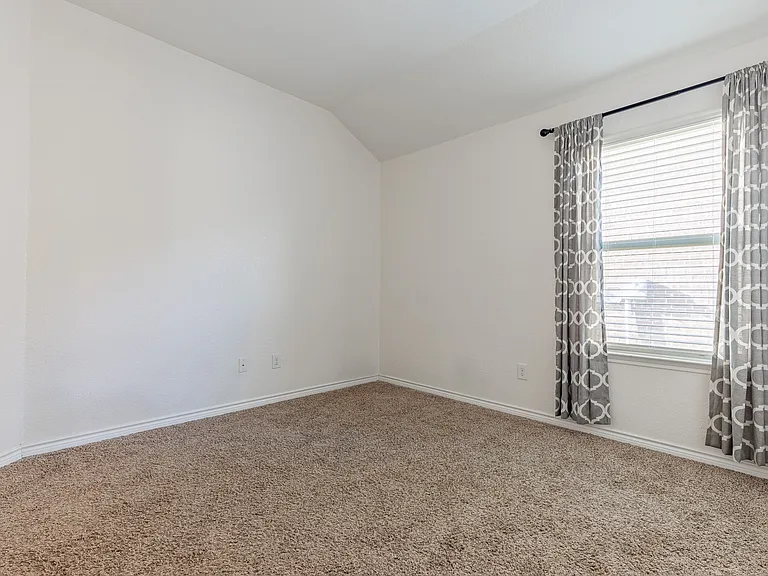 4013 Spur Trail Dr — Photo 23