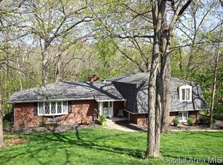 10 Boulder Point Dr, Springfield, IL 62711