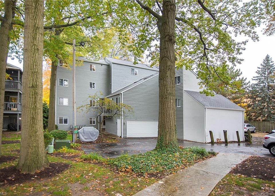 1st image of 1420 Bobby Ln #38