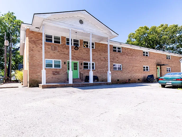 3951 Saint Johns Ave — Photo 1