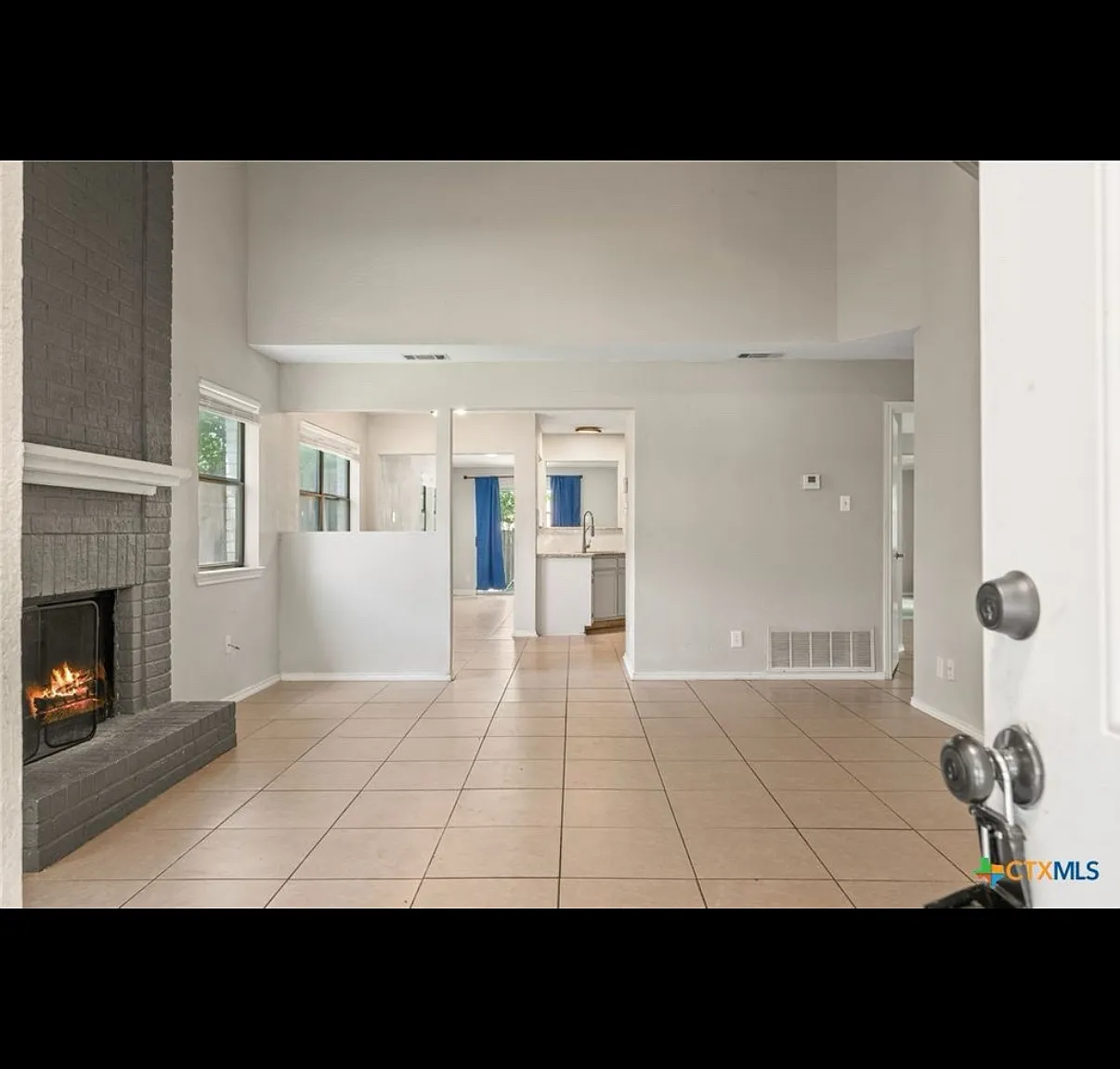 4 bed, 1435 sqft, $1,500 — Photo 2