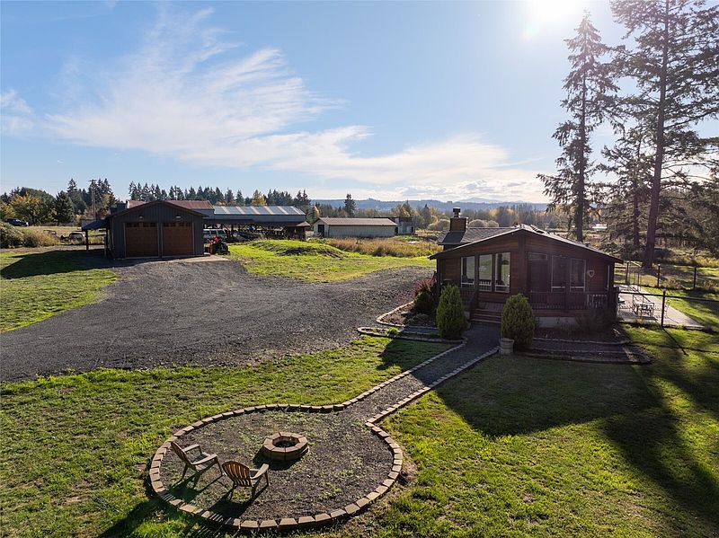 2nd image of 275 McLaughlin Road