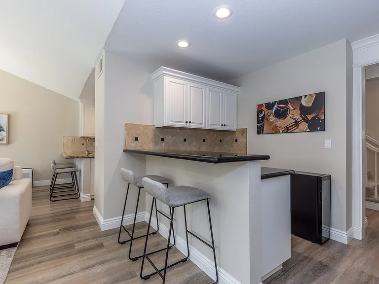 1090 Shady Creek Pl — Photo 4