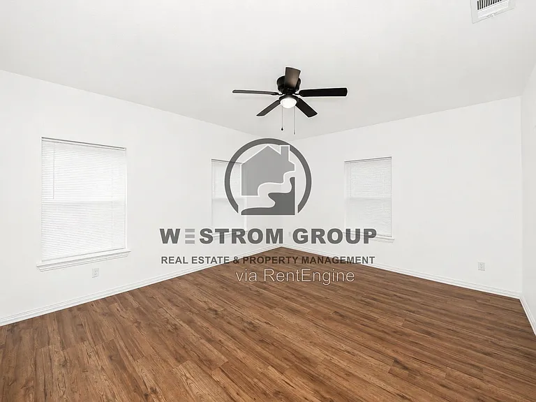 709 S Church St — Photo 16