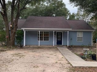 102 Quebec Ave, Defuniak Springs, FL 32433