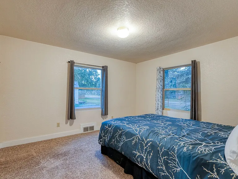 430 S Meridian Rd — Photo 20