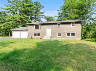 243 Lindale Dr, Colchester, VT 05446