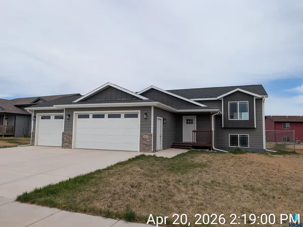 3682 Remington Rd, Rapid City, SD 57703