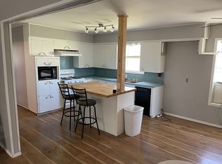 410 Svoboda St, Yoakum, TX 77995