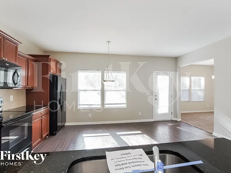 519 Rook Rd — Photo 7