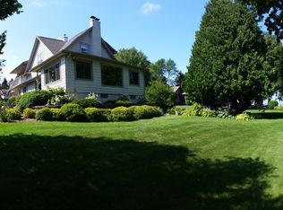 6090 Black Wolf Point Rd, Oshkosh, WI 54902