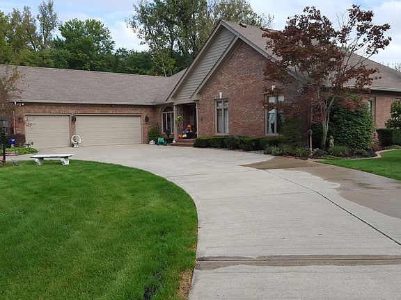 2nd image of 5674 E.fall Creek Pkwy. N.dr.