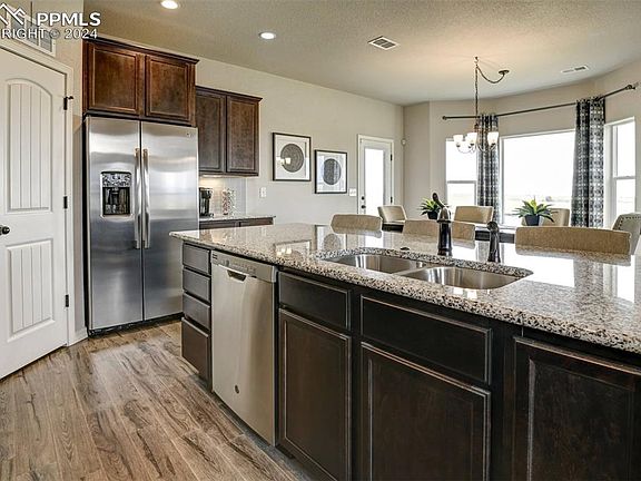 5th image of 4722 Prairie Agate Dr