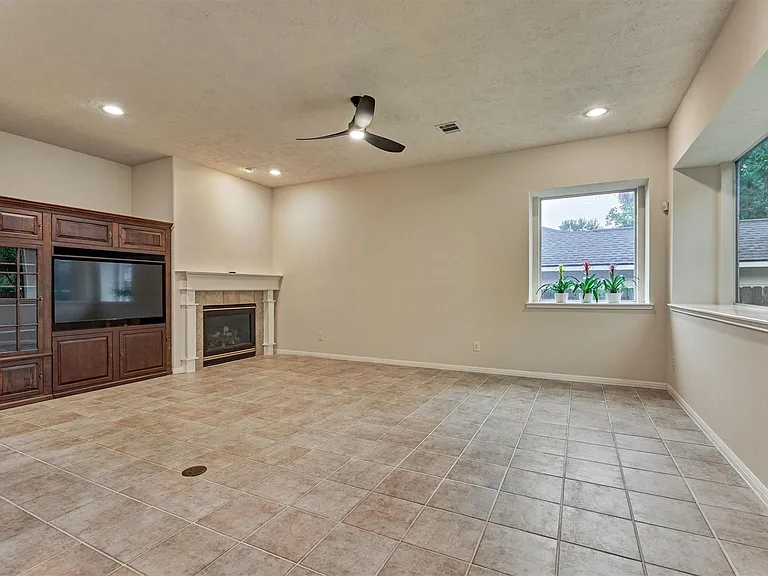 6615 Haughton Dr — Photo 21