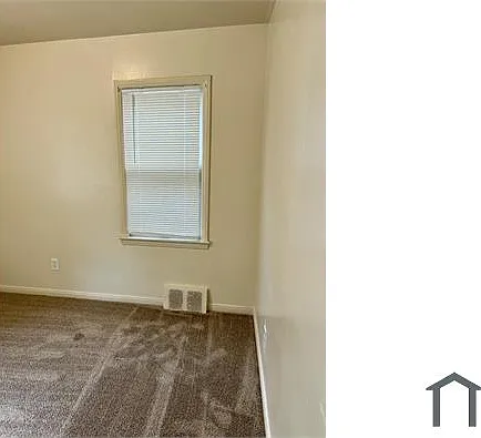 20313 Schoenherr St — Photo 23