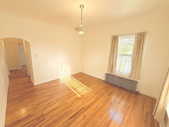 5th image of 878 S Logan St APT 1