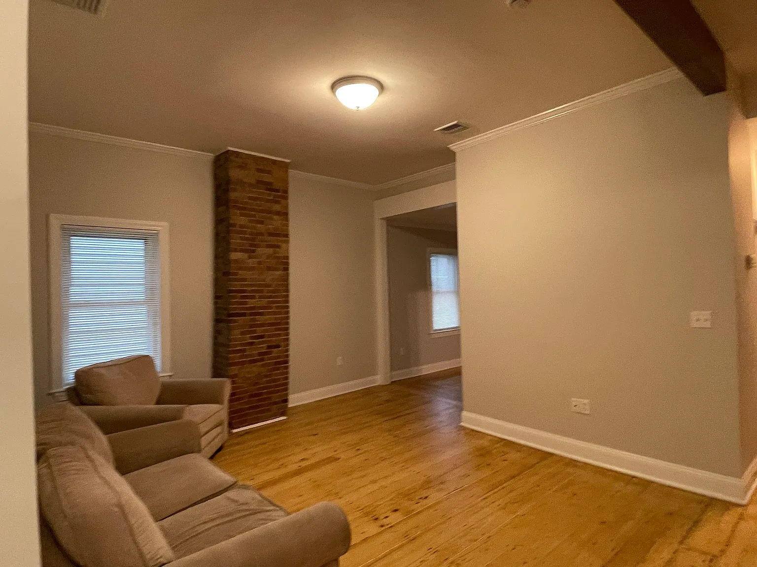 4 bed, 2000 sqft, $7,600 — Photo 4