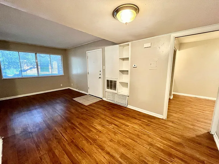 3304 Red River St — Photo 38