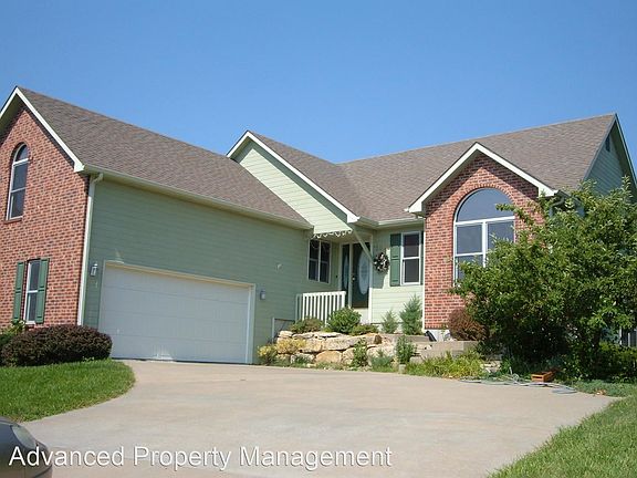 4th image of 2040 Estella Dr