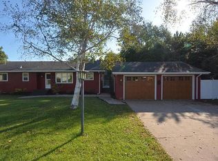 6842 Booth Ave, Inver Grove Heights, MN 55076