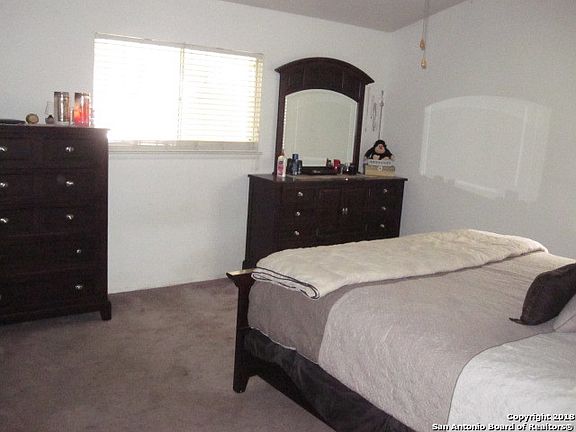 5th image of 7459 Meadow Breeze Dr