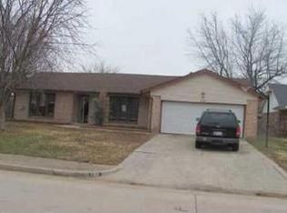 708 Mabel C Fry Blvd, Yukon, OK 73099