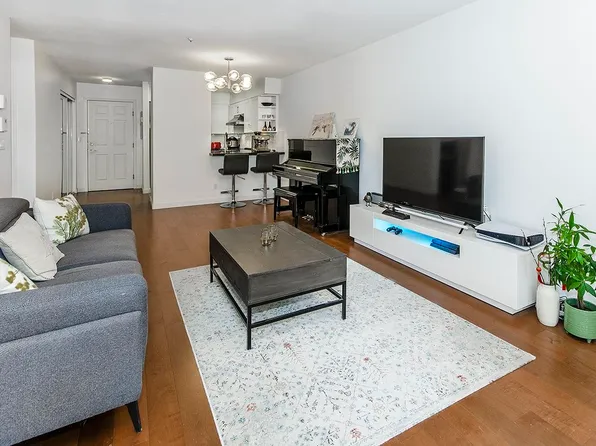 5788 Vine St #210, Vancouver, BC V6M 4L8
