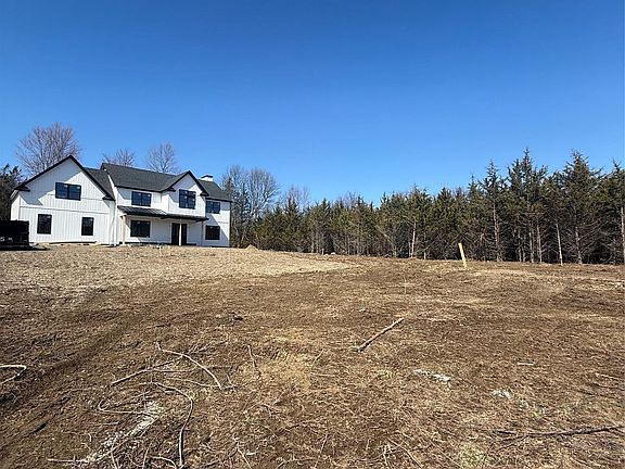 4th image of 493 Union Corners Road