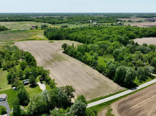 E 450 South Rd, Laotto, IN 46763