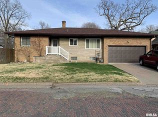 1532 1st St, Moline, IL 61265