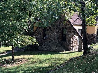 214 W Long St, Branson, MO 65616