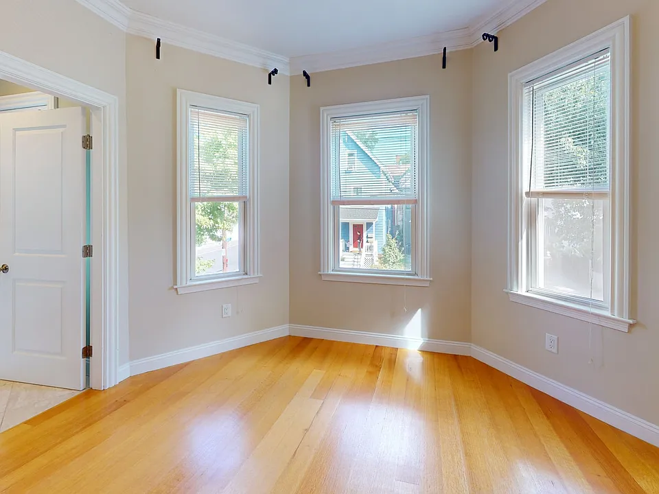 33 Berkeley St #3