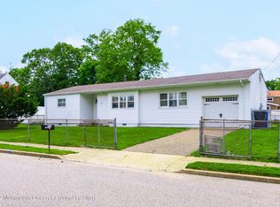 972 Cooper Dr, Toms River, NJ 08753