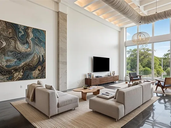 8101 Biscayne Blvd #R-306, Miami, FL 33138