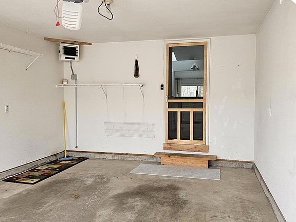 3rd image of 17948 Riverbluff Dr