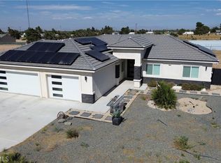 9831 Buttemere Rd, Phelan, CA 92371