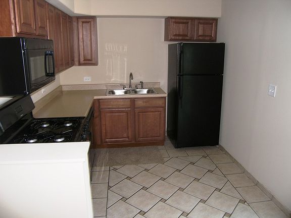 5th image of 1655 Paul Ave