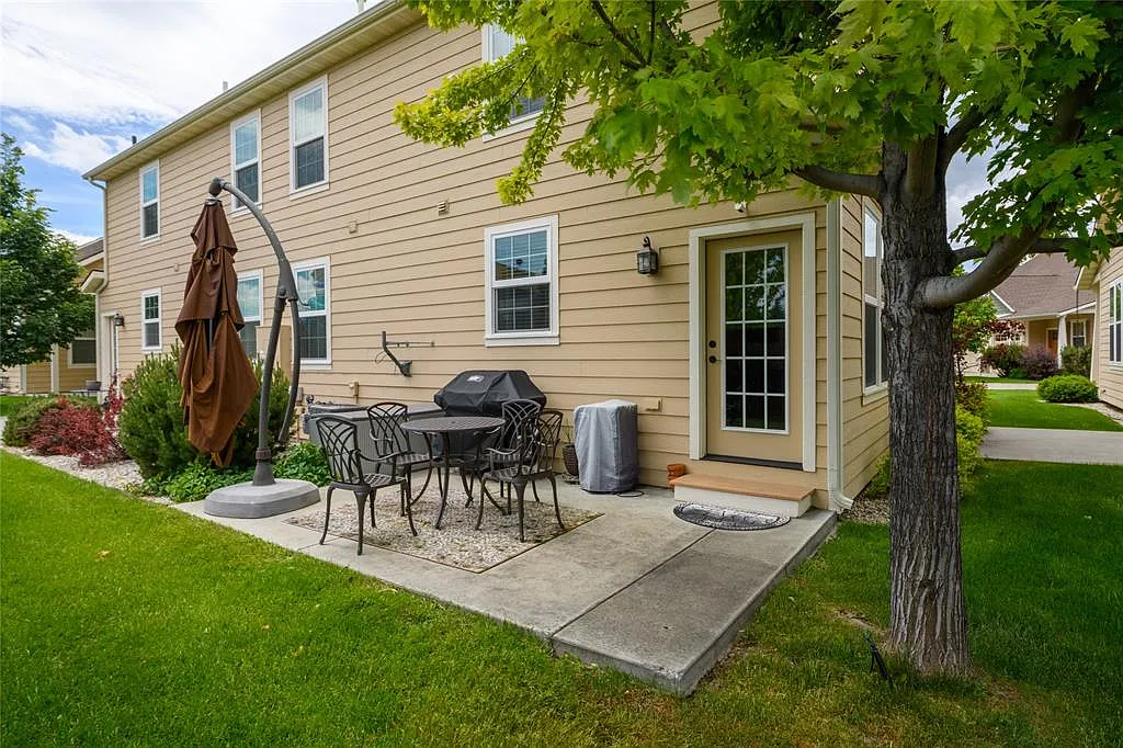 3 bed, 1722 sqft, $1,900 — Photo 2