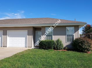 2902 SE Walnut Dr, Topeka, KS 66605