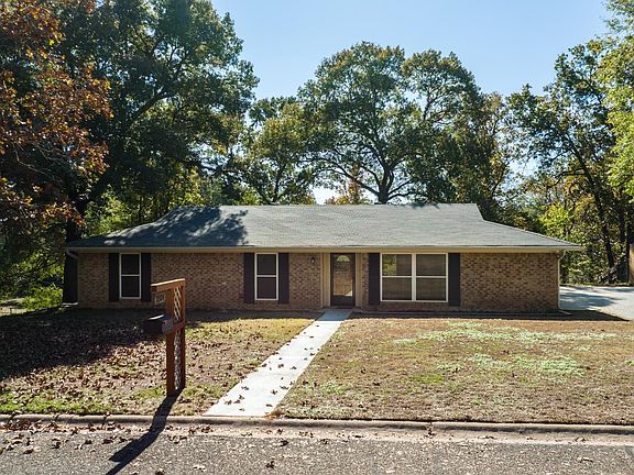 2nd image of 2804 Crestwood Ln